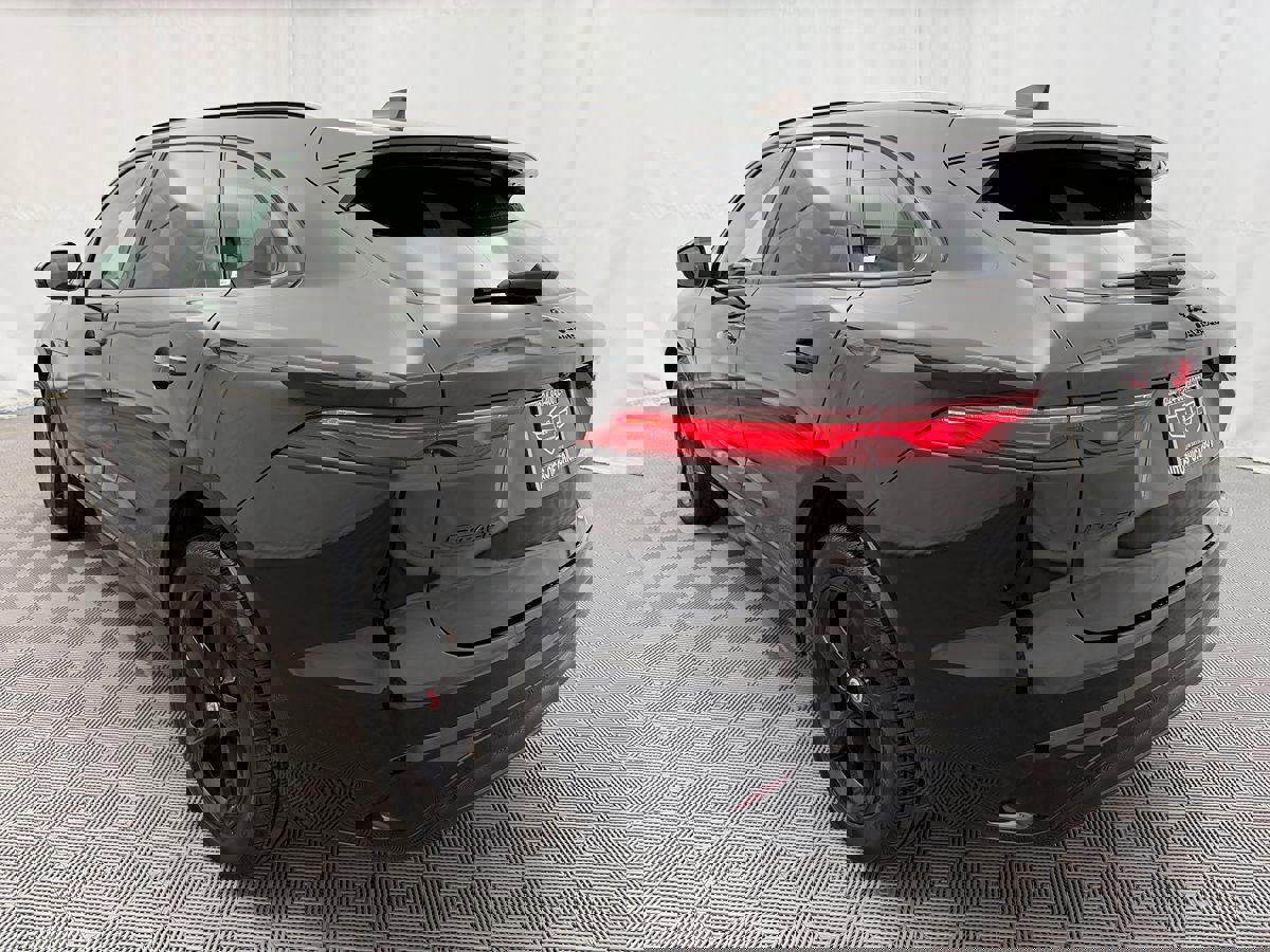 Used 2022 Jaguar F-PACE S image 5