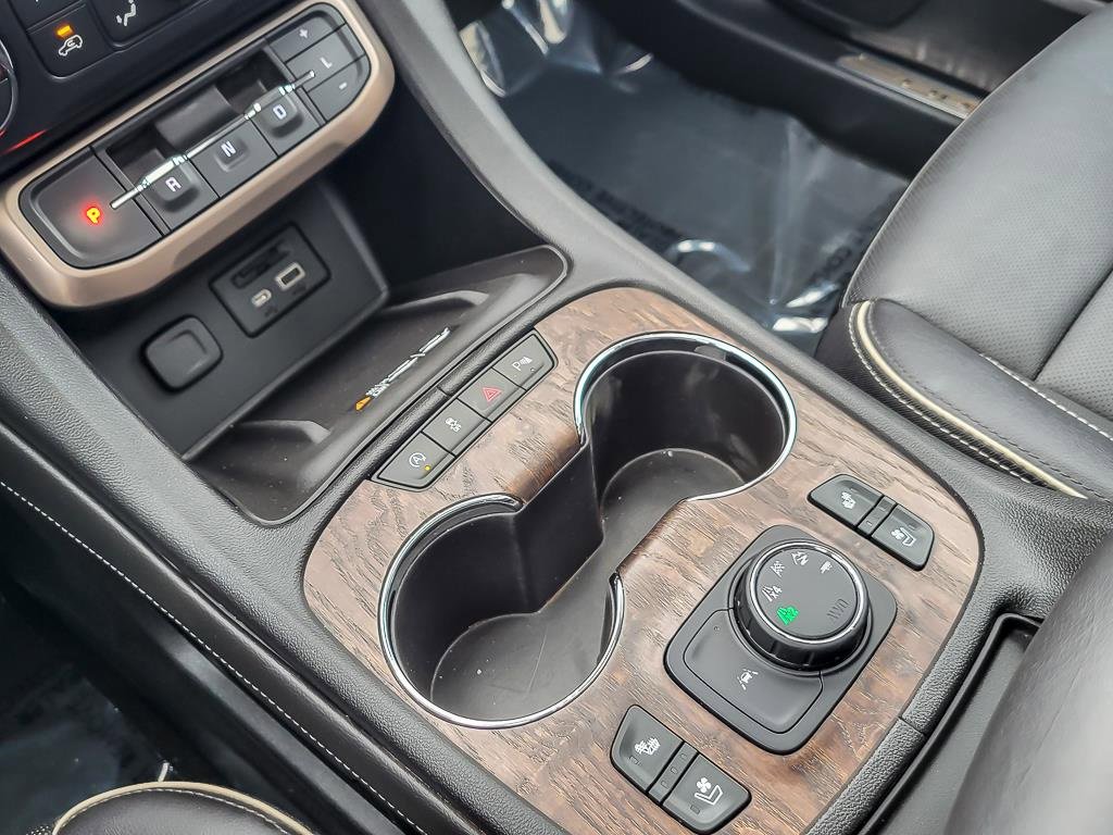 Used 2020 GMC Acadia Denali image 17