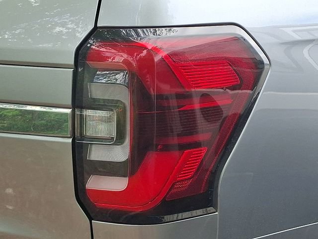 Used 2024 Ford Expedition Limited AWD/4WD image 8