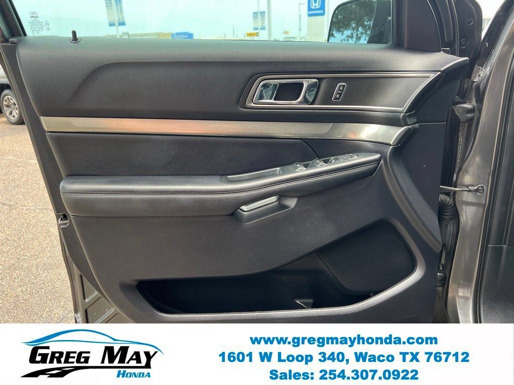 Used 2019 Ford Explorer XLT w/ Equipment Group 202A FWD image 22