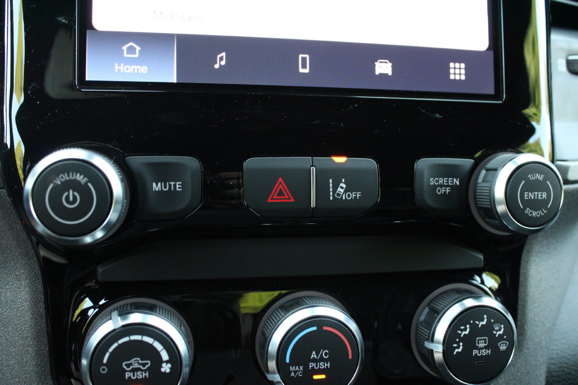 New 2026 RAM 1500 Warlock AWD/4WD image 44