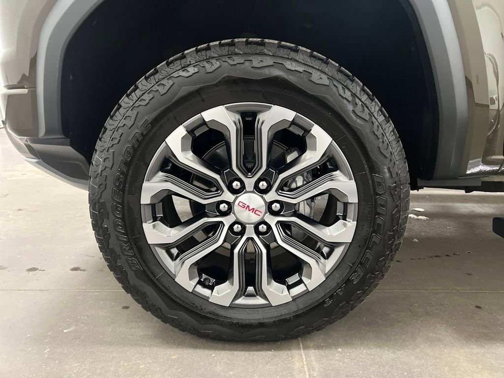 Used 2025 GMC Canyon Denali AWD/4WD image 30