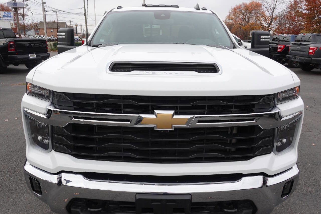 Used 2024 Chevrolet Silverado 2500 LT w/ All Star Edition image 6
