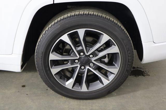 Used 2023 Jeep Grand Cherokee L Overland w/ Luxury Tech Group IV image 54