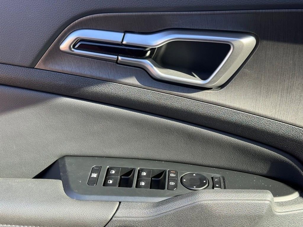 New 2026 Kia Sportage X-Line w/ X-Line Premium Package image 19