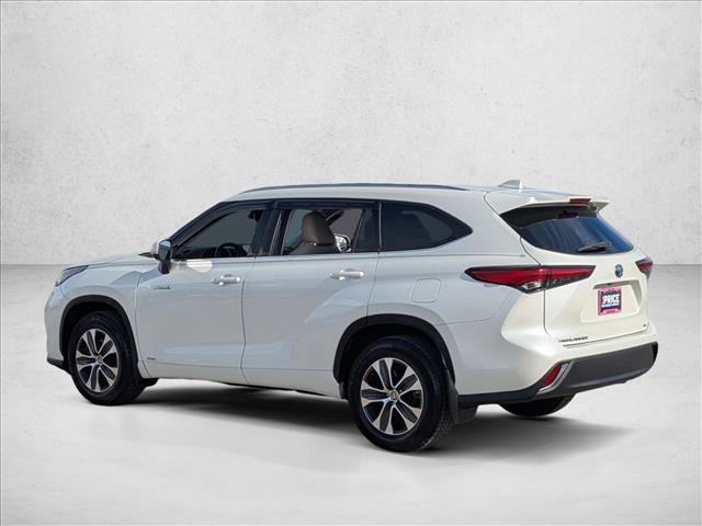 Used 2020 Toyota Highlander XLE image 5