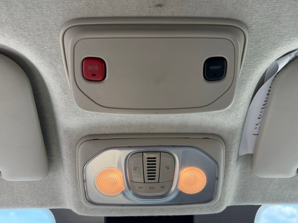 Used 2025 RAM ProMaster 2500 w/ Convenience Group image 22