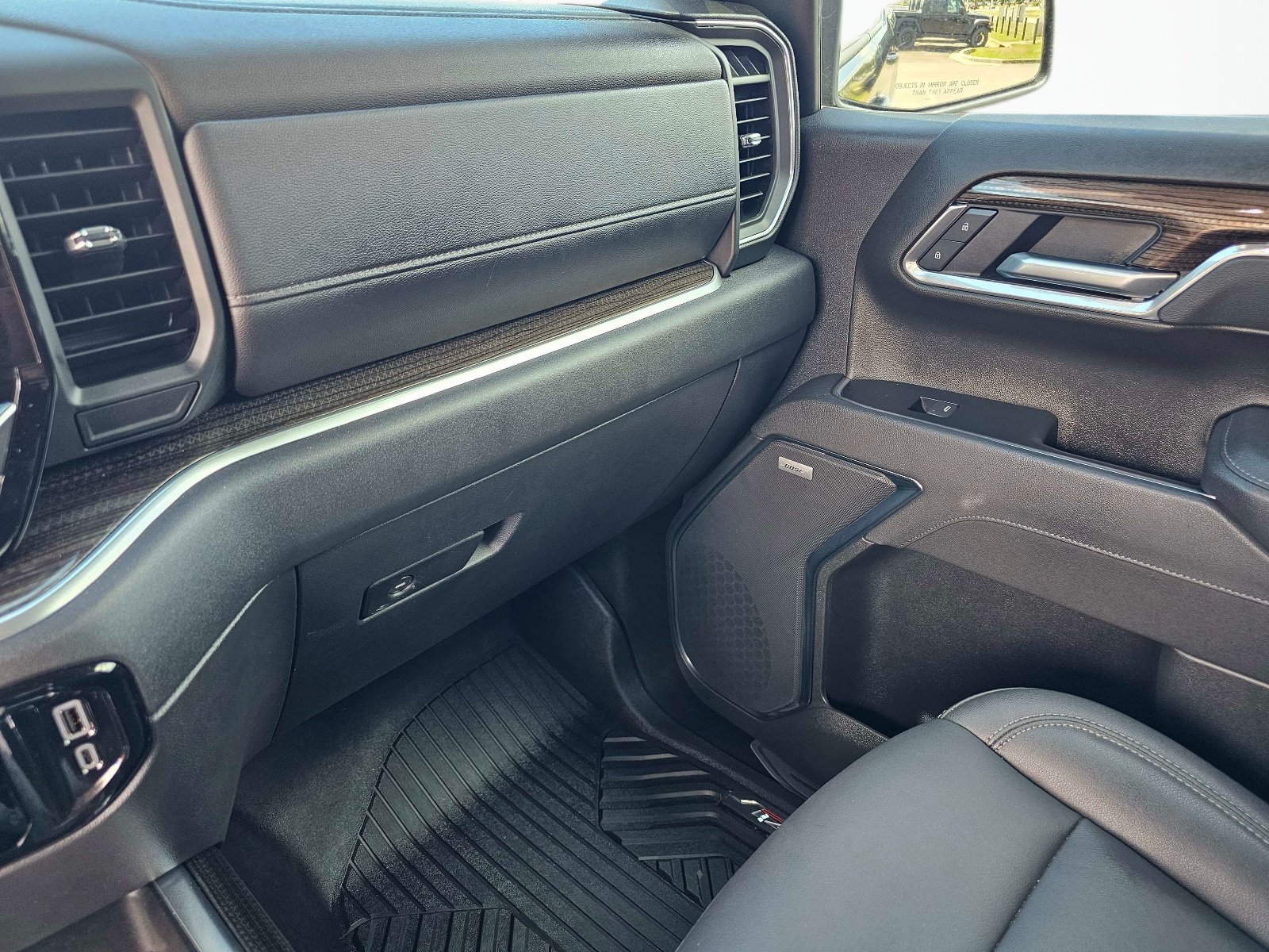 Used 2026 Chevrolet Silverado 1500 LT Trail Boss w/ Convenience Package II AWD/4WD image 26