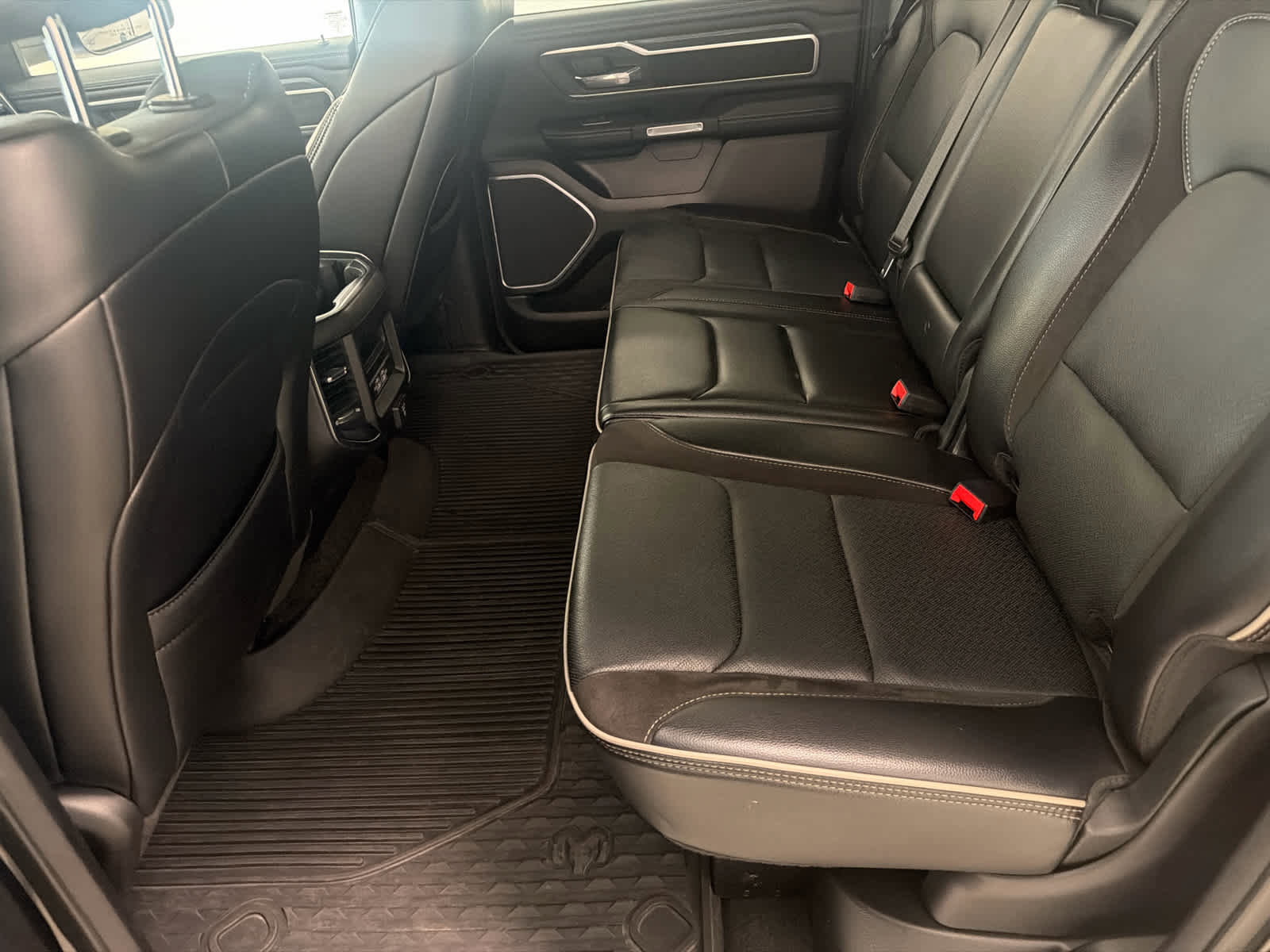 Used 2023 RAM 1500 Laramie AWD/4WD image 28