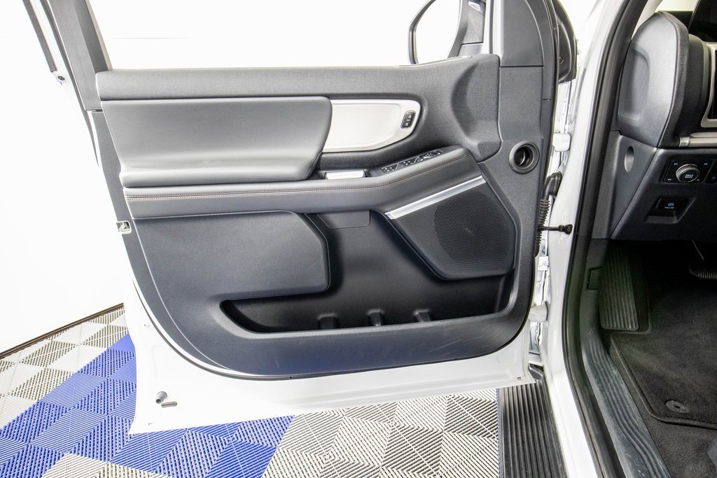 Used 2025 Ford Expedition Active image 14