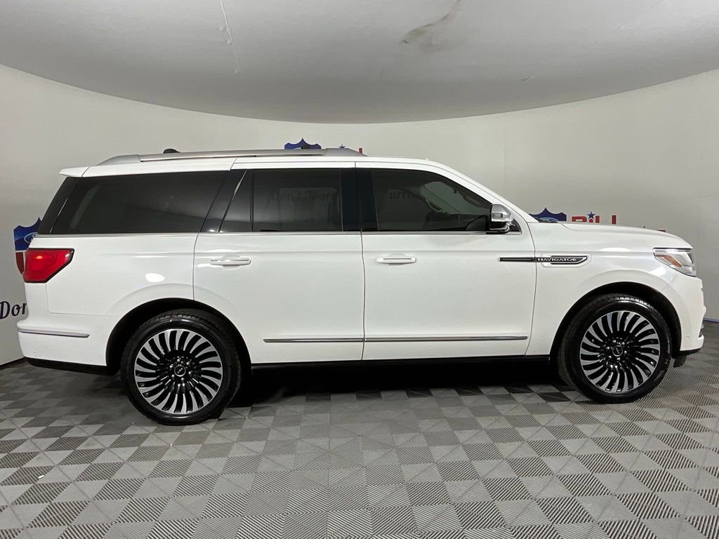 Used 2021 Lincoln Navigator Black Label w/ Cargo Convenience Package image 2