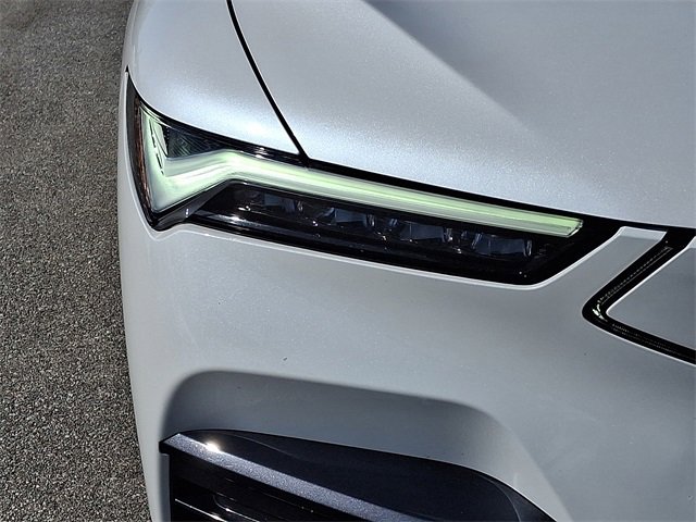 Used 2024 Acura ZDX A-Spec image 9