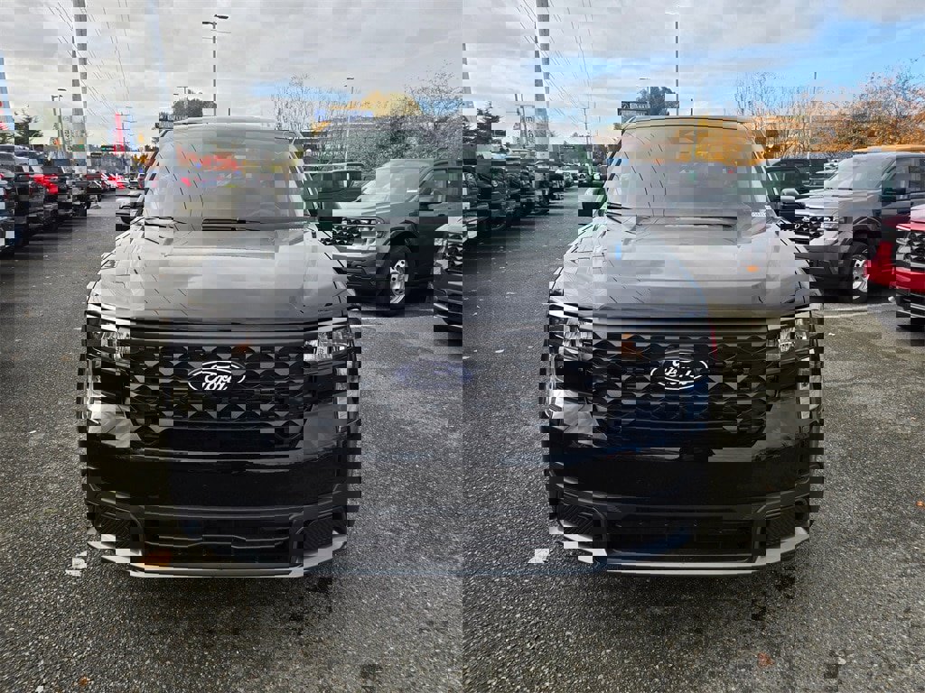 New 2025 Ford Maverick XLT w/ Equipment Group 301A image 2