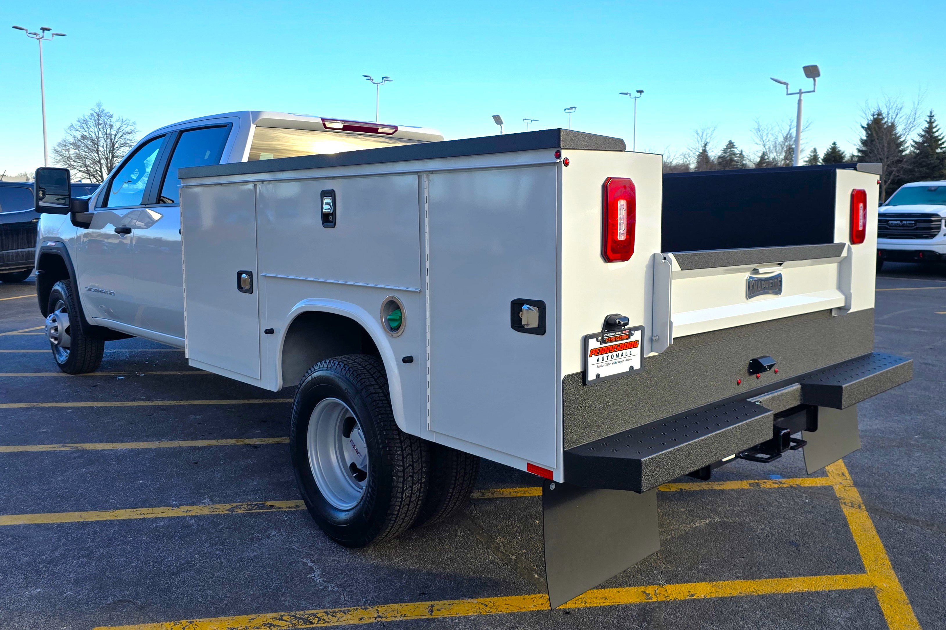 New 2025 GMC Sierra 3500 Pro w/ Convenience Package image 6