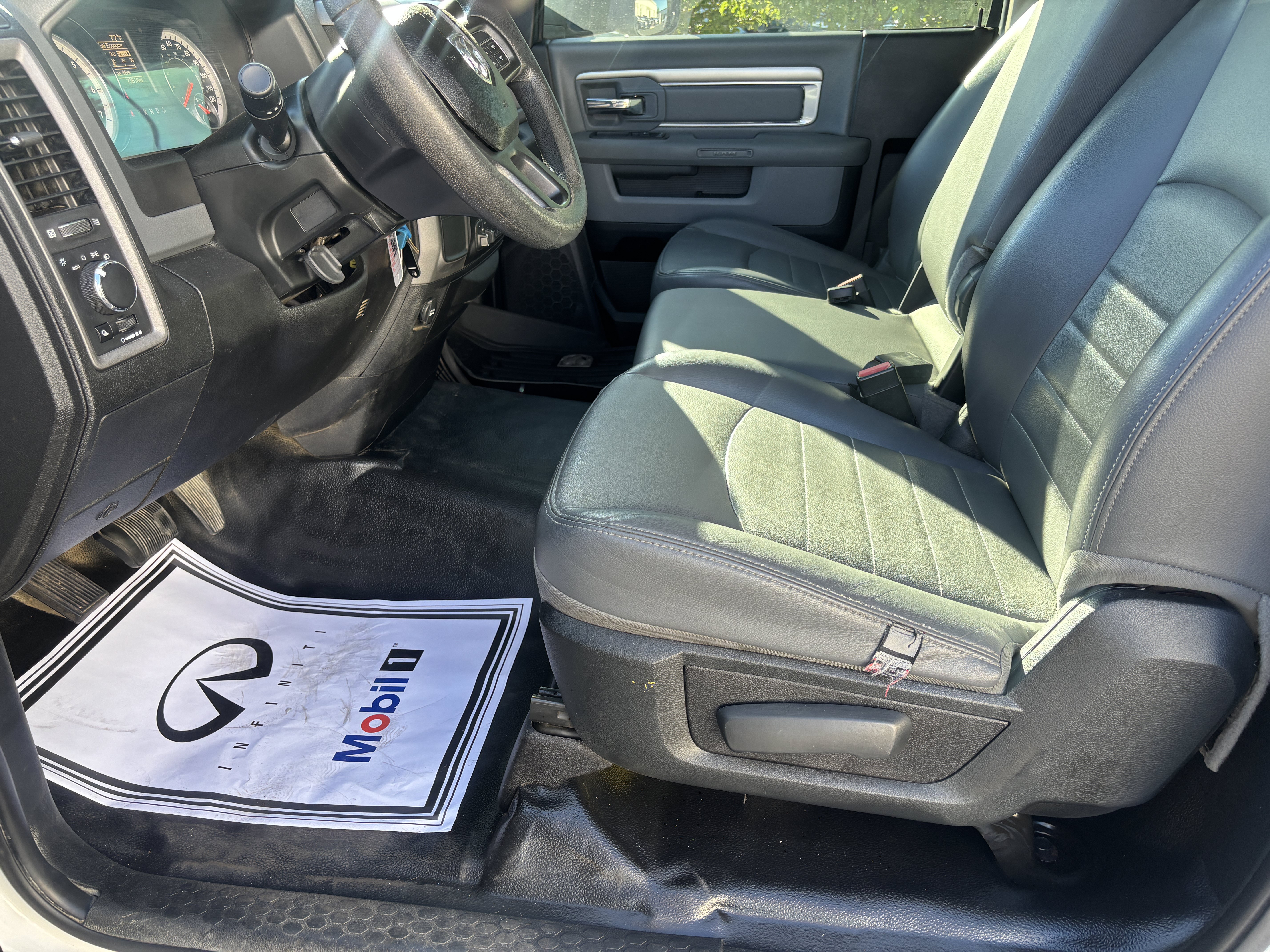 Used 2018 RAM 4500 Tradesman w/ Power Accessory Group RWD image 9