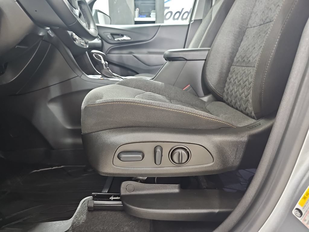 Certified 2024 Chevrolet Equinox LT AWD/4WD image 34