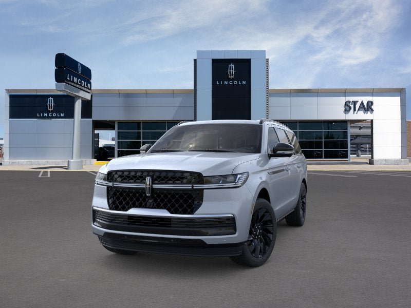 New 2026 Lincoln Navigator Reserve w/ Jet Appearance Package AWD/4WD image 2