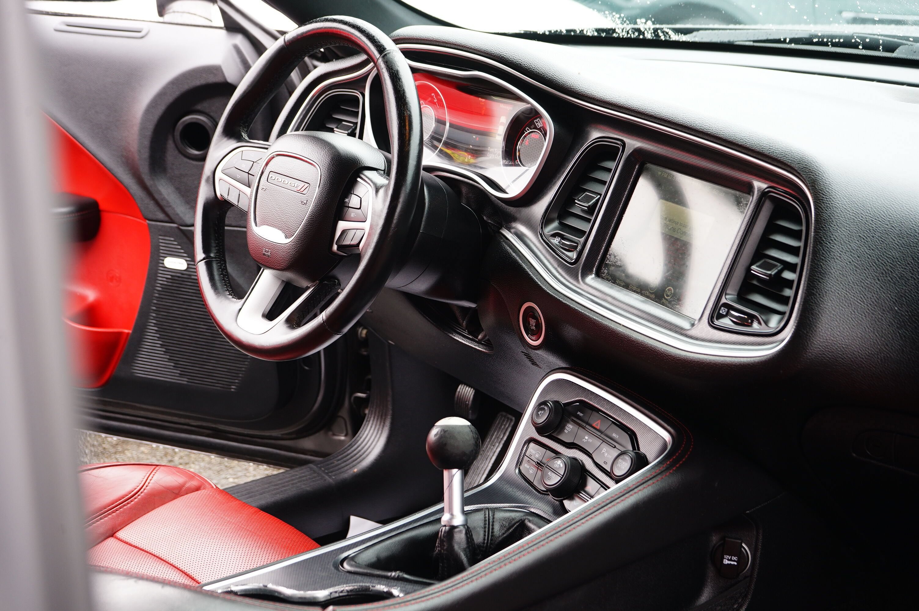 Used 2015 Dodge Challenger R/T Plus RWD image 12