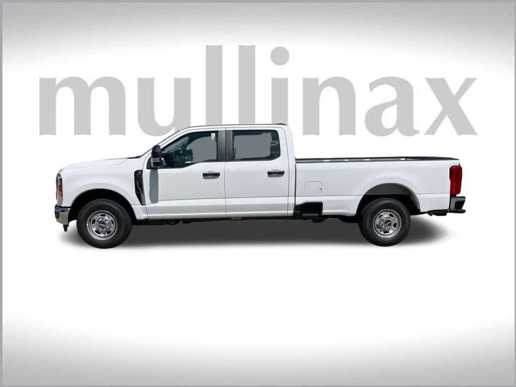New 2026 Ford F250 XL w/ XL Chrome Package image 11