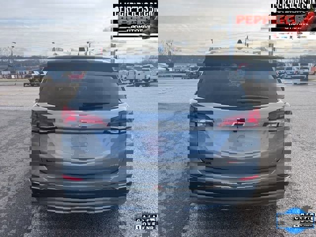 Used 2023 Chevrolet Equinox RS w/ LPO, Floor Liner Package image 5