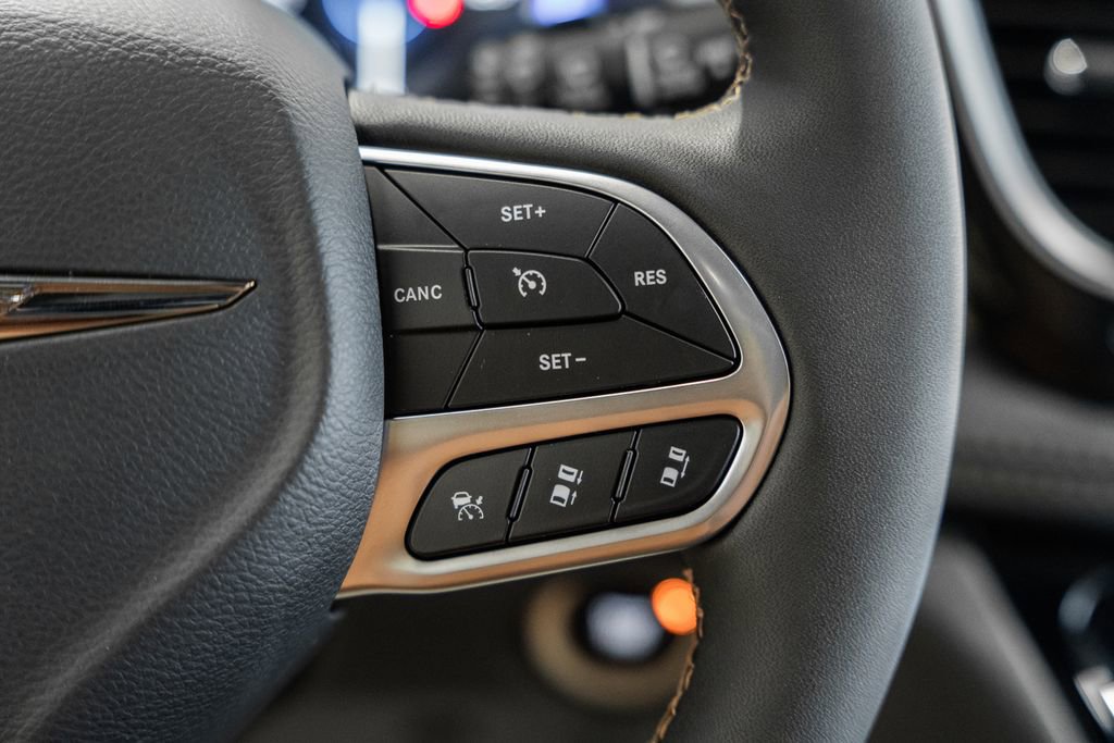 New 2026 Chrysler Pacifica Pinnacle image 29