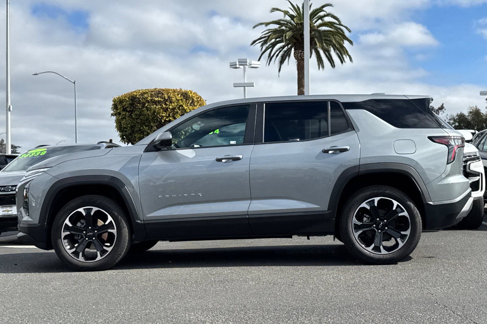 Used 2026 Chevrolet Equinox LT w/ Safety and Technology Package image 8