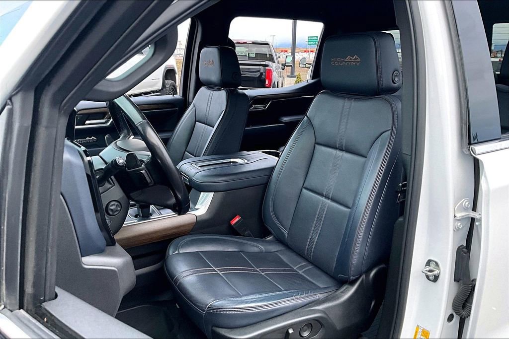 Used 2022 Chevrolet Silverado 1500 High Country w/ Z71 Off-Road Package AWD/4WD image 26