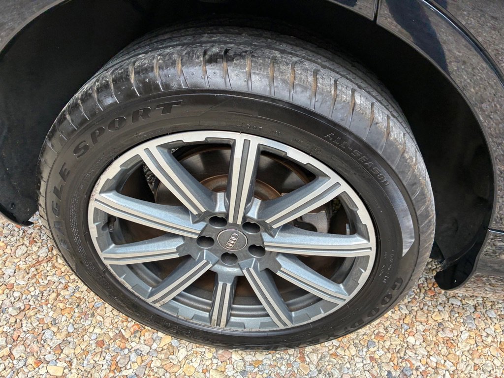 Used 2018 Audi Q7 3.0T Prestige image 32