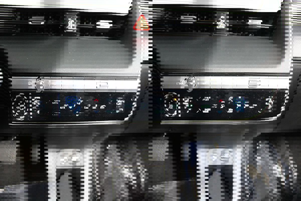 Used 2024 Hyundai Ioniq 5 SEL image 10