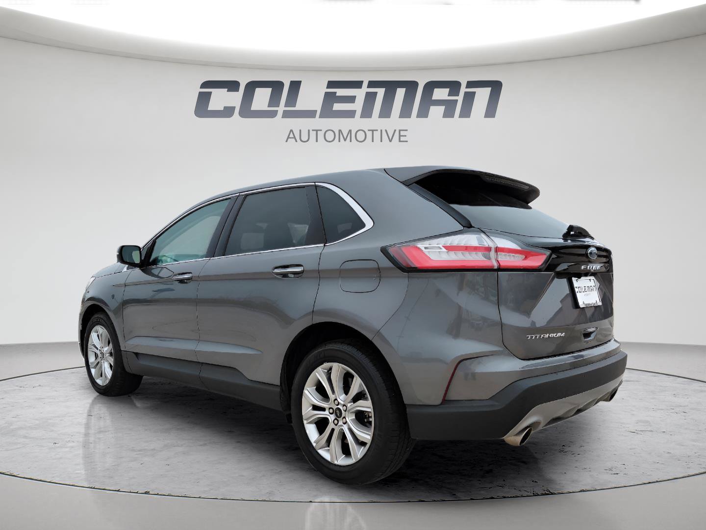 Used 2024 Ford Edge Titanium AWD/4WD image 3