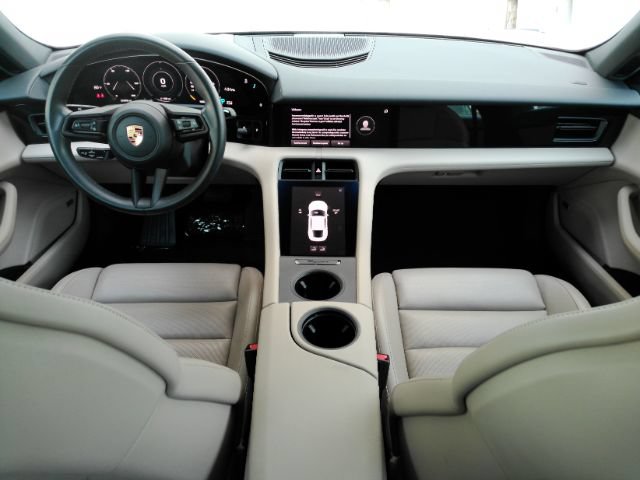 Used 2022 Porsche Taycan RWD image 3