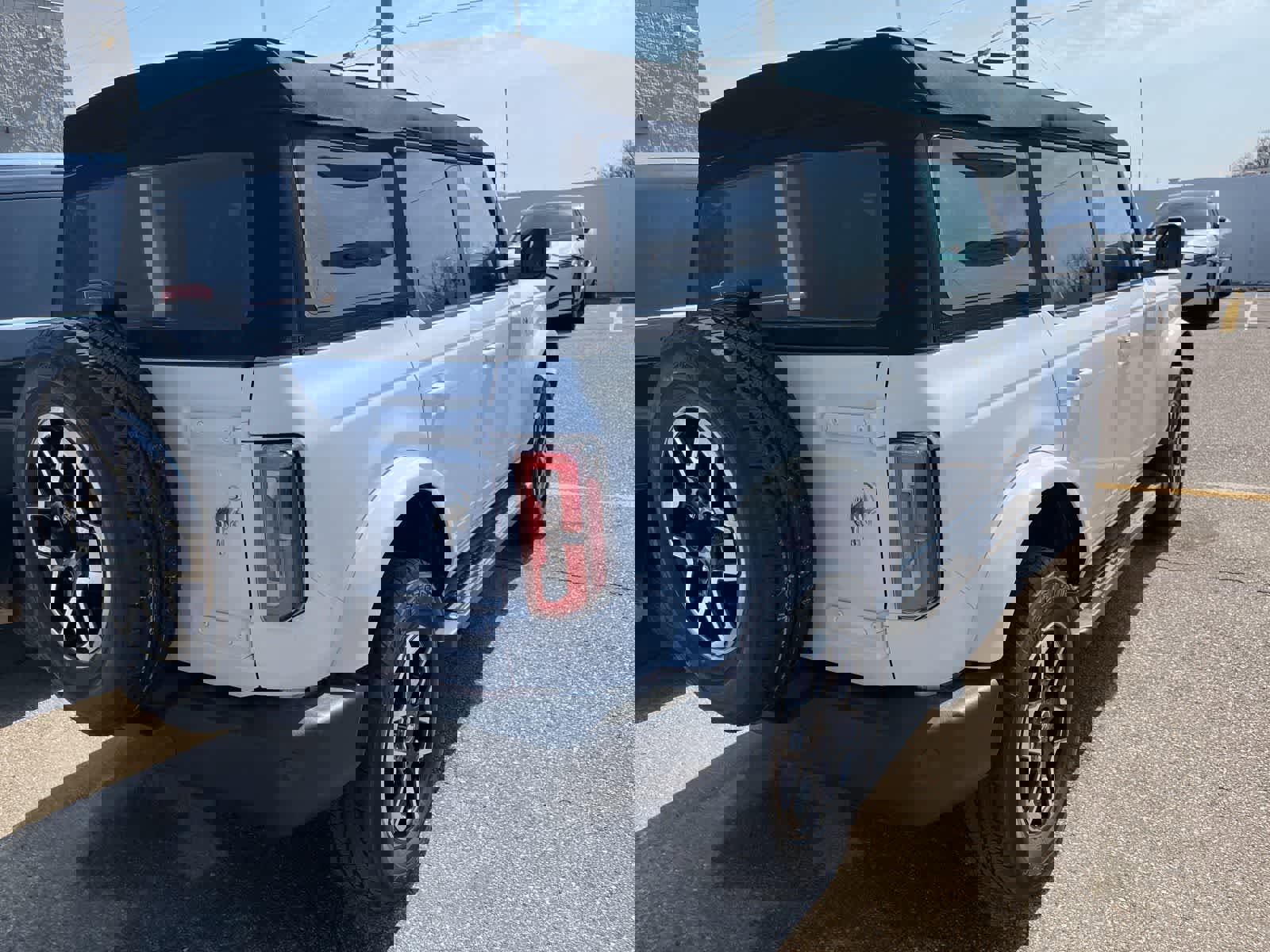 Used 2023 Ford Bronco Outer Banks image 12