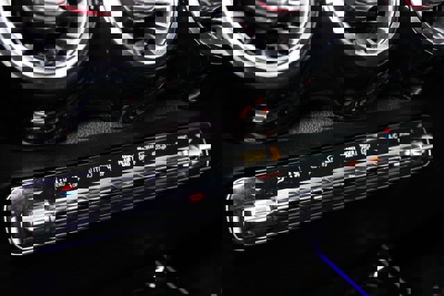 Used 2021 Mercedes-Benz GLB 250 4MATIC w/ Premium Package image 20