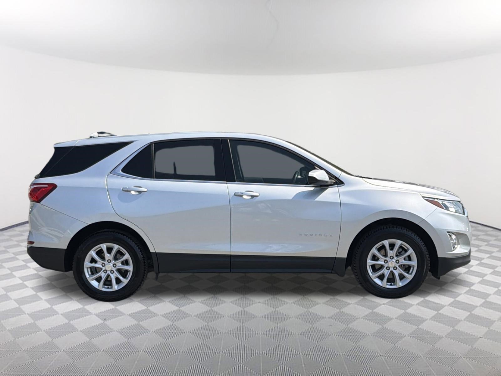 Used 2020 Chevrolet Equinox LT FWD image 5
