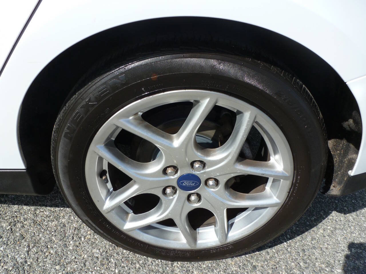 Used 2015 Ford Focus SE w/ Equipment Group 201A FWD image 13