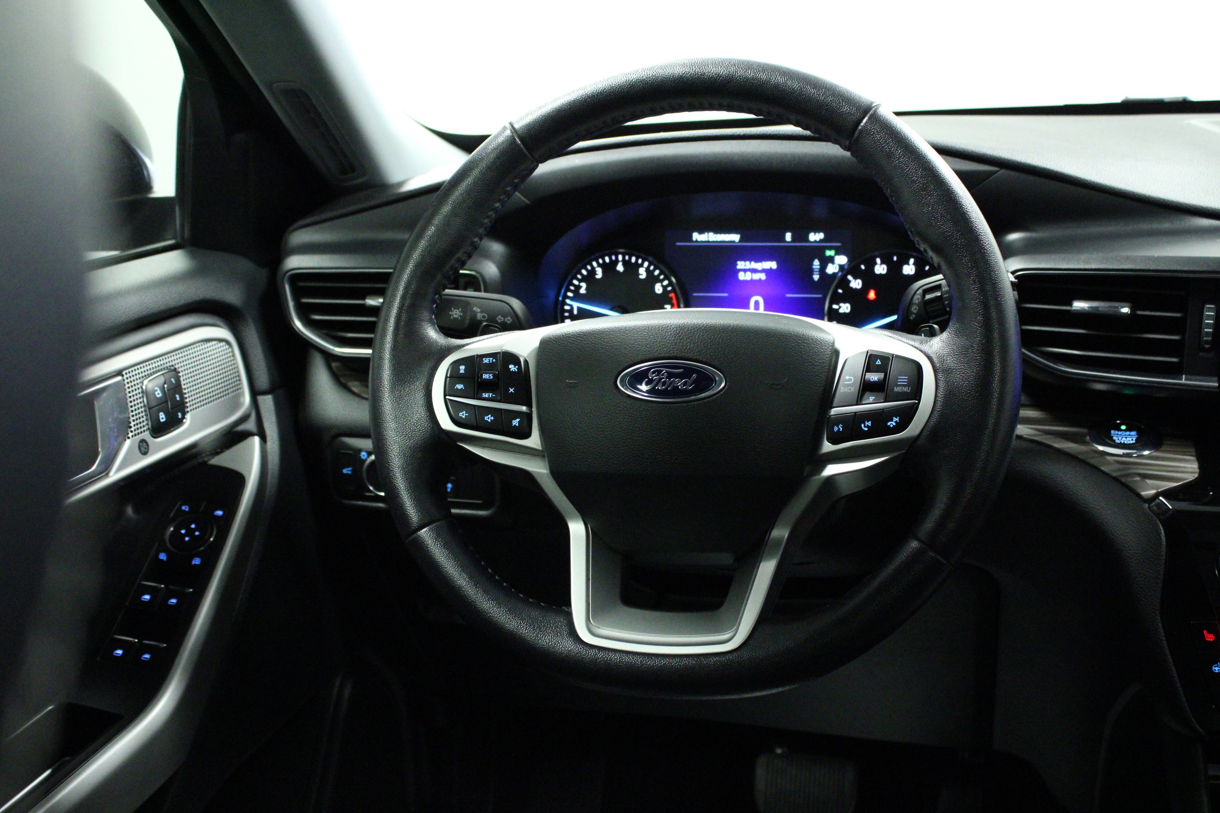 Used 2021 Ford Explorer Limited w/ Equipment Group 301A image 21