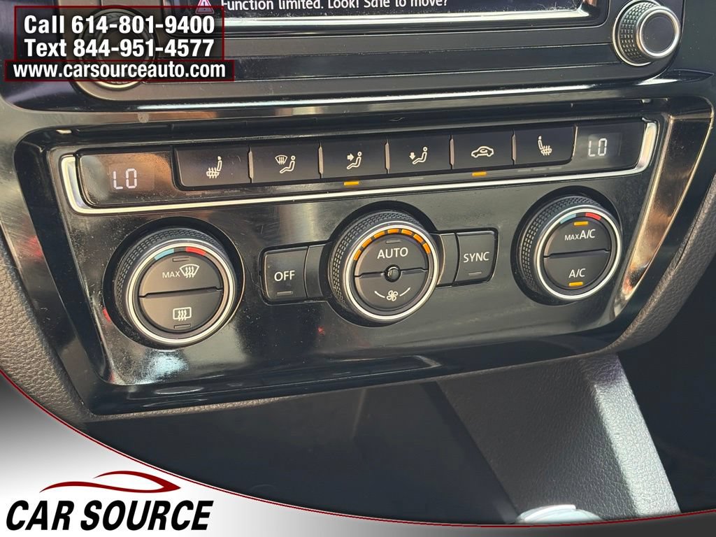 Used 2017 Volkswagen Jetta GLI FWD image 21