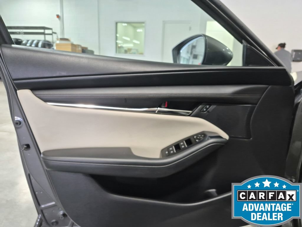 Used 2022 MAZDA MAZDA3 s FWD image 22