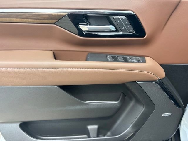 New 2026 Chevrolet Suburban High Country AWD/4WD image 15