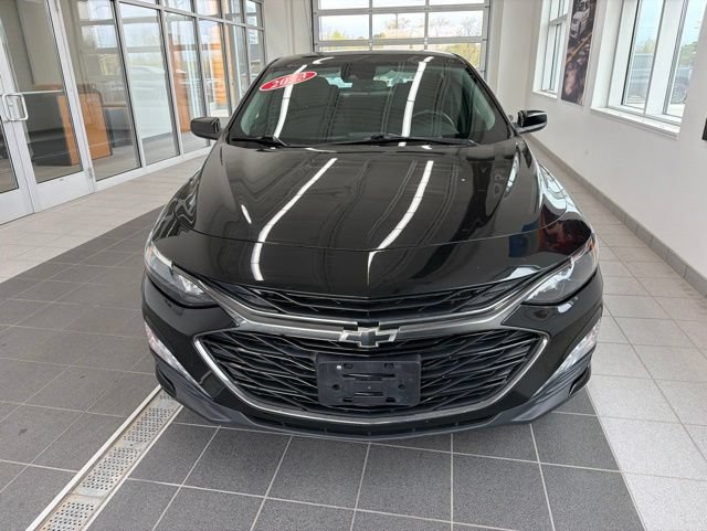 Used 2023 Chevrolet Malibu LT w/ Midnight Edition FWD image 2