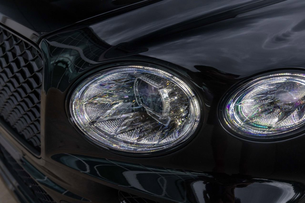 Certified 2024 Bentley Bentayga AWD/4WD image 19