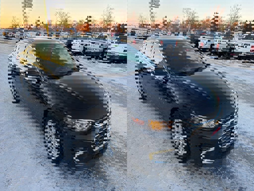 Used 2016 Chevrolet Malibu LT image 4