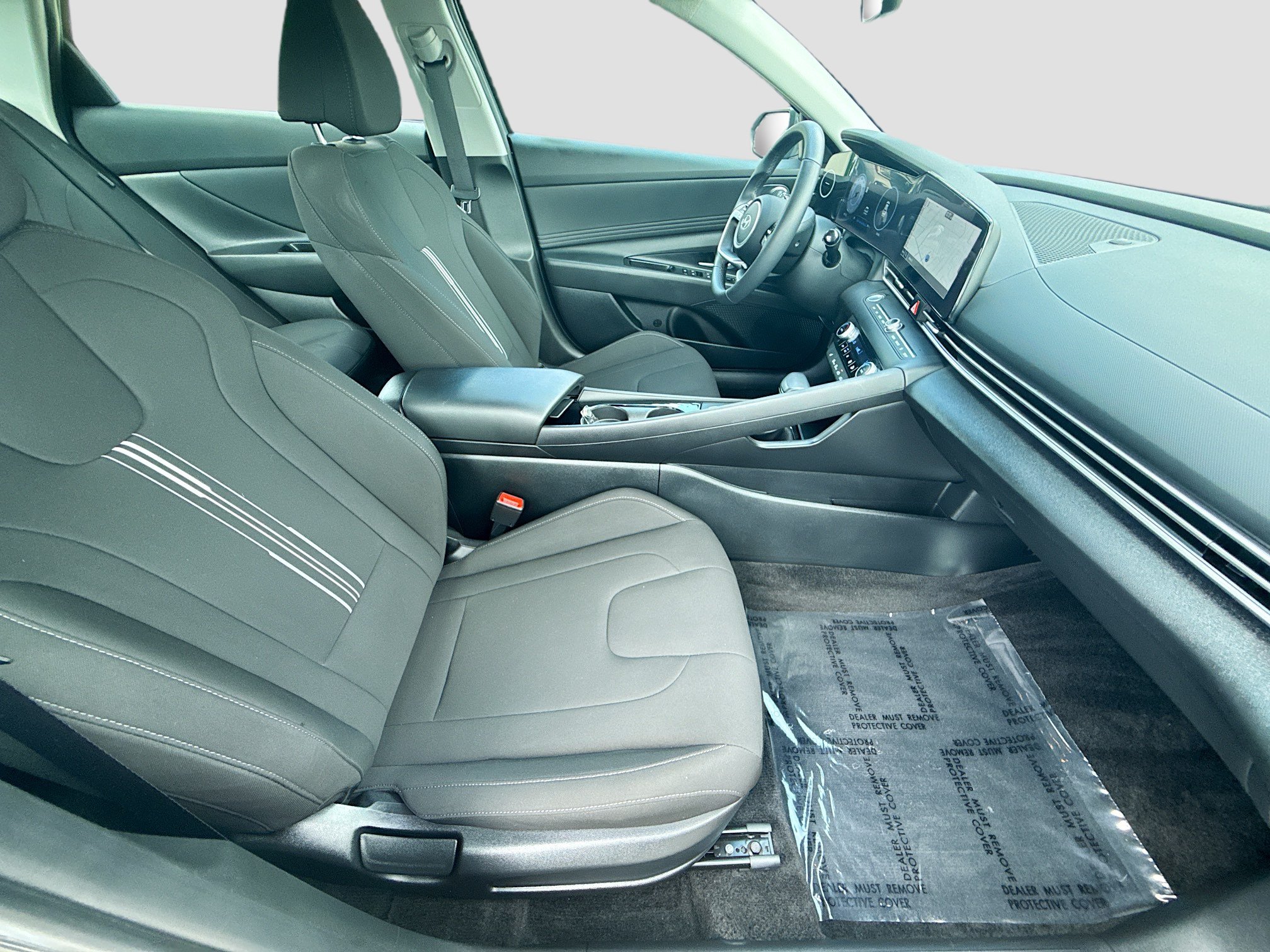 Used 2025 Hyundai Elantra SEL FWD image 29