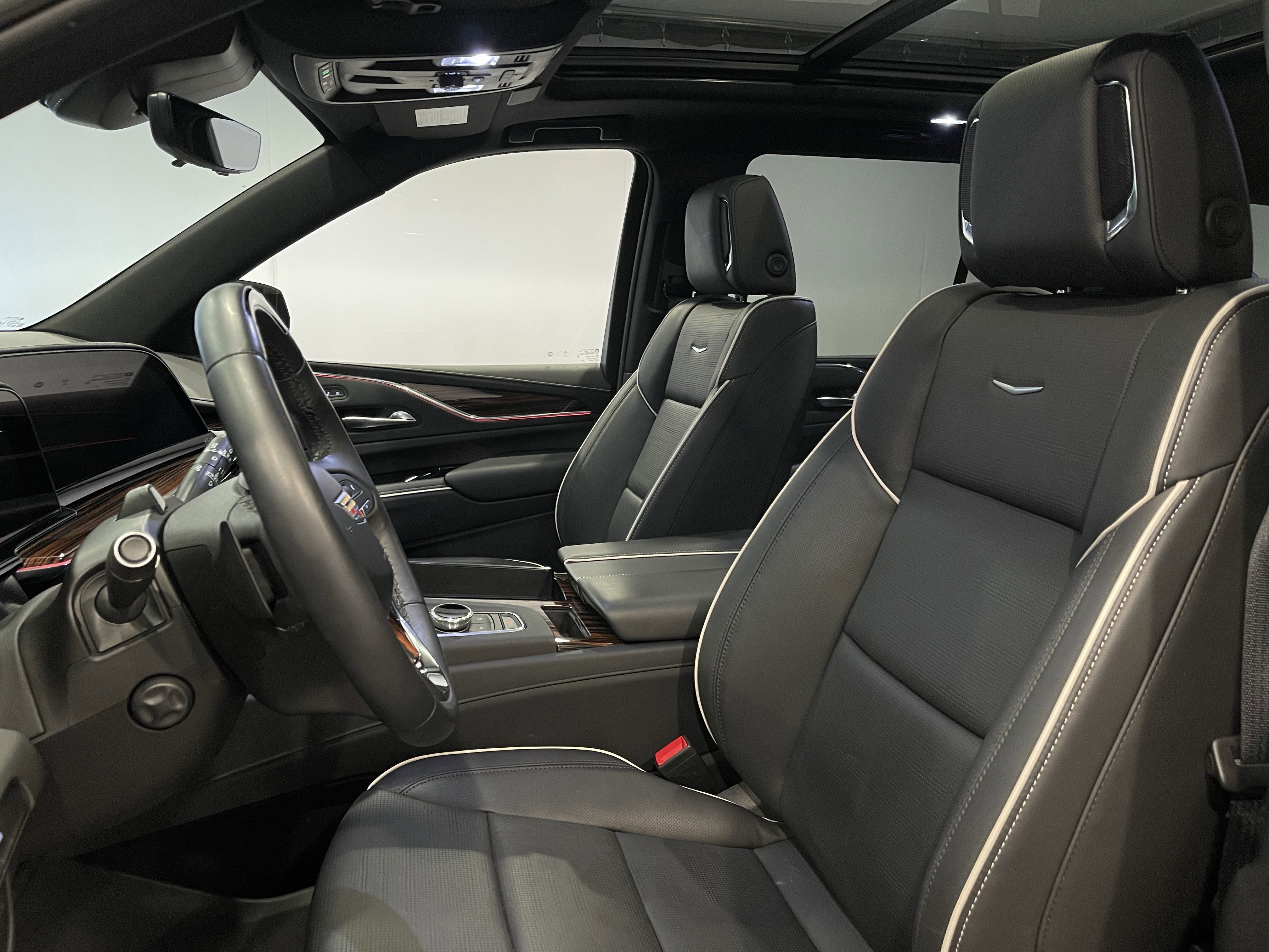 Used 2024 Cadillac Escalade Premium Luxury w/ LPO, Floor Liner Package AWD/4WD image 14