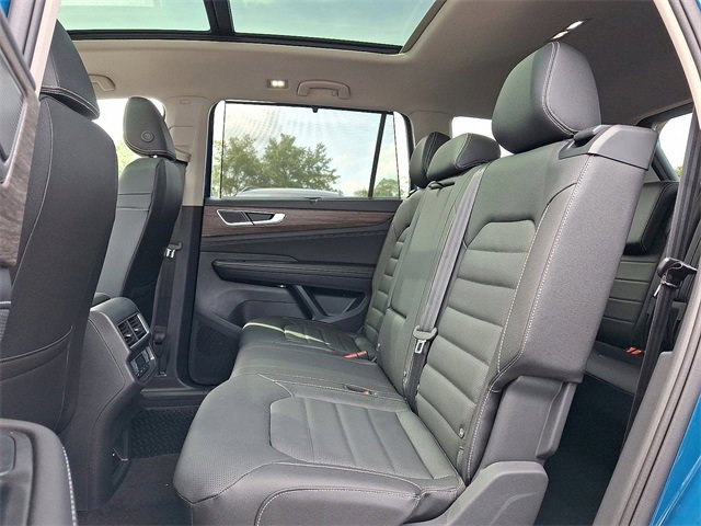 New 2026 Volkswagen Atlas SEL image 6