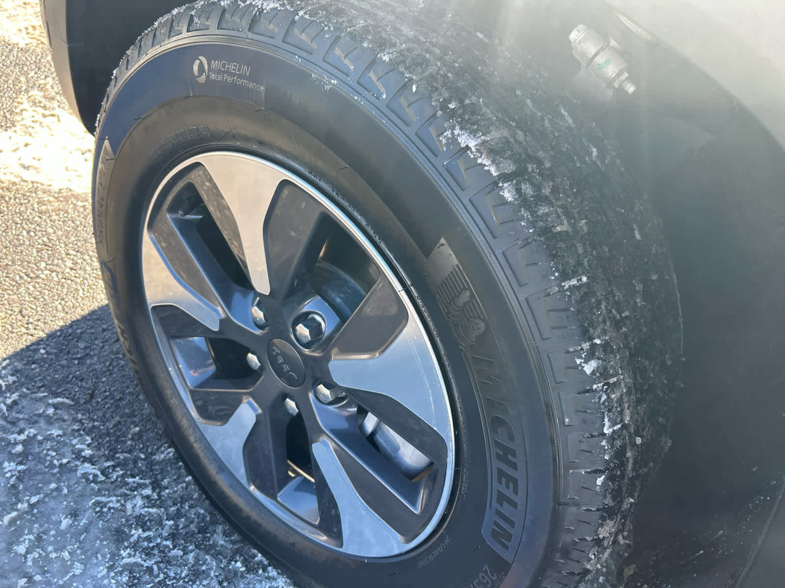 Used 2023 Jeep Grand Cherokee 4WD 4xe w/ Luxury Tech Group II image 18