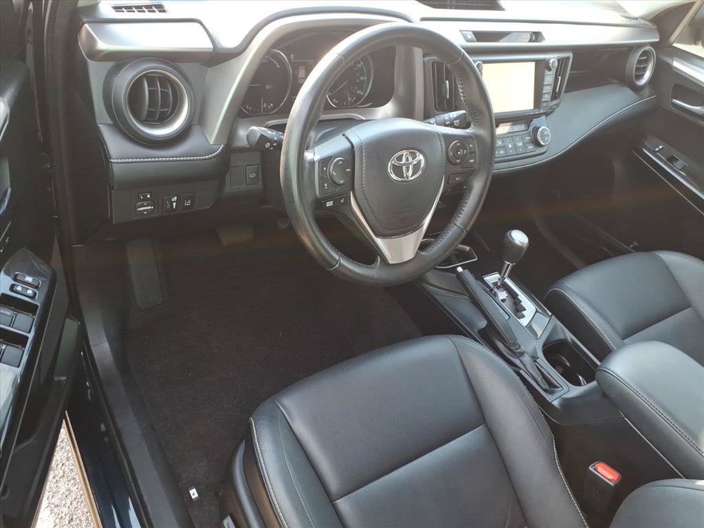 Used 2018 Toyota RAV4 Limited AWD/4WD image 18