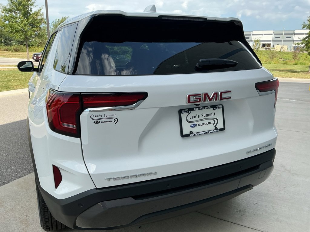 Used 2026 GMC Terrain Elevation FWD image 10