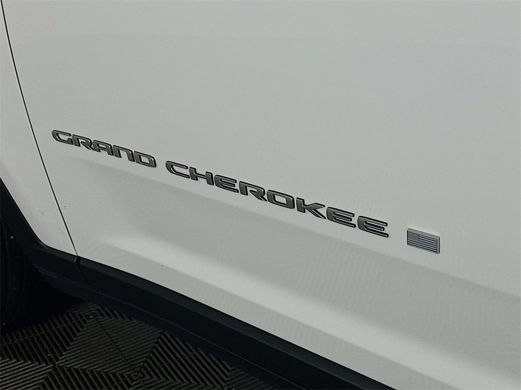 Used 2024 Jeep Grand Cherokee Limited image 28