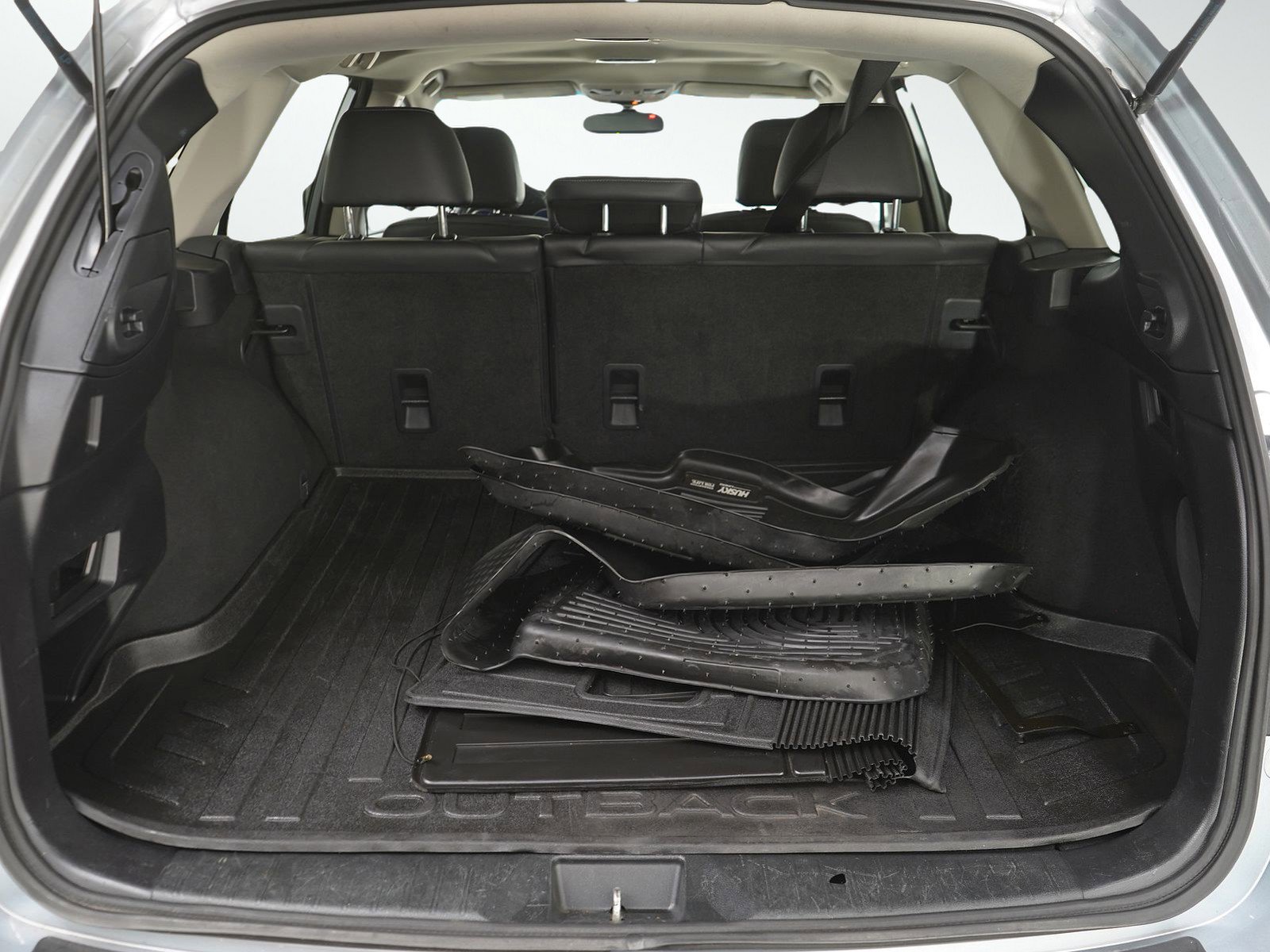 Used 2016 Subaru Outback 2.5i Limited image 9